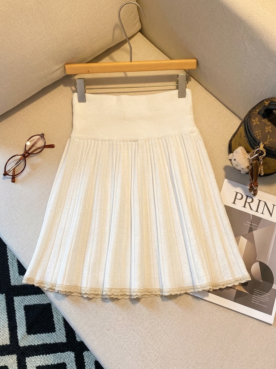 Sweet Lace Trim Pleated A-Line Knit Skirt for Women