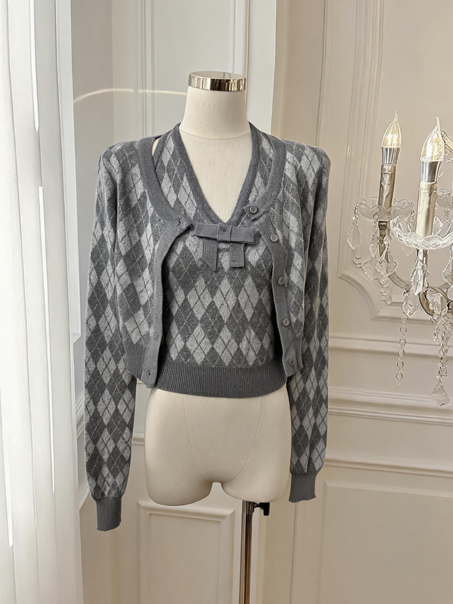 Women's Retro Diamond Argyle Two-Piece Sweater Set with Long Sleeve Cardigan and Vest - Image 4