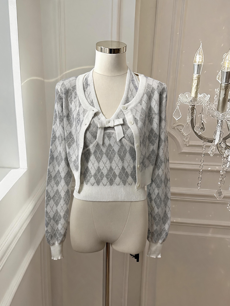 Women's Retro Diamond Knit Cardigan and Vest Two-Piece Set with Waist-Defined Fit