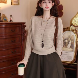Women's Relaxed Crewneck Knit Sweater Early Autumn Long Sleeve Slimming Base Layer Knitwear
